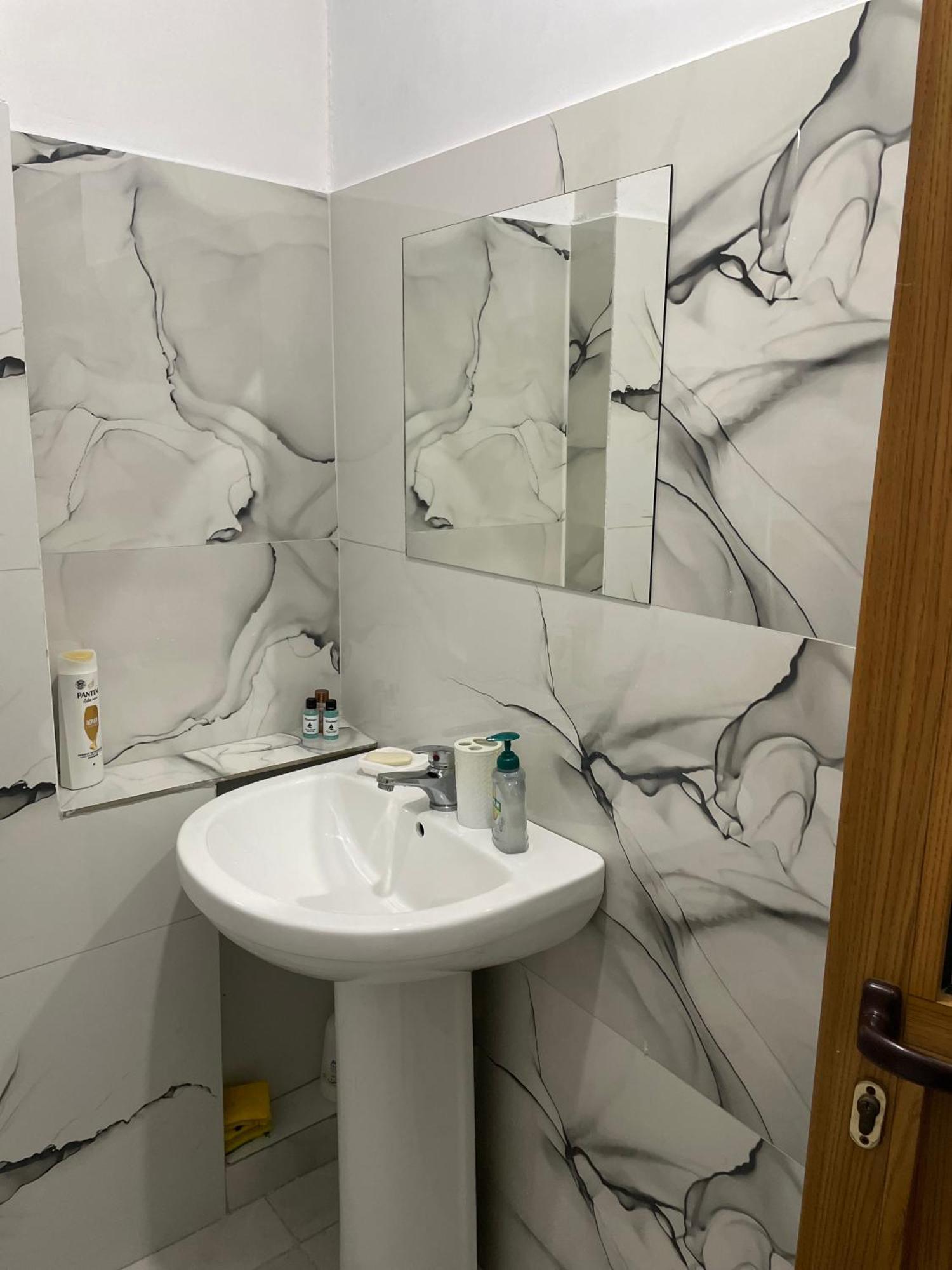 Agroni Rooms Tirana Extérieur photo
